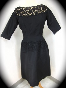 Black_Wiggle1 Black Wiggle1 225x300 Lace What to Wear to a Holiday Party